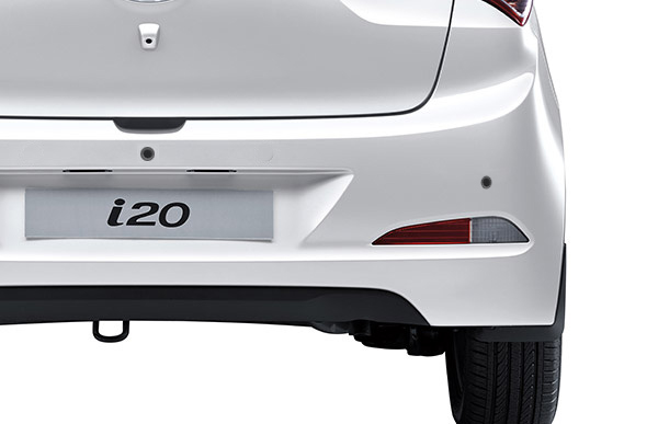 Hyundai_i20_reverse_parking_sensor